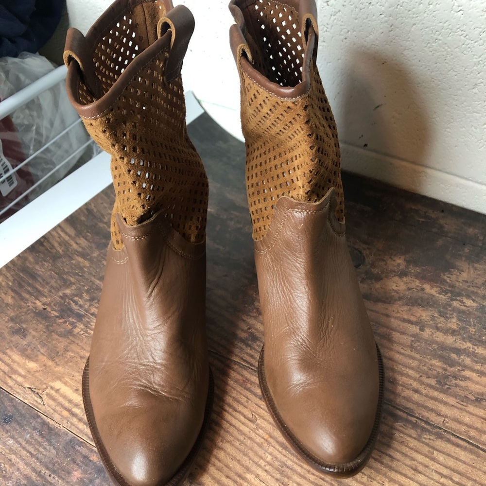 Sixty seven tan leather Lauren booties
